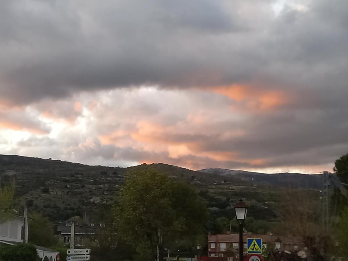 Casa De Huespedes Villa De Las Hortensias Bustarviejo Dış mekan fotoğraf